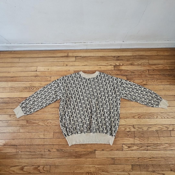 VandyThePink Beige and Black monogram knit sweater - Picture 3 of 3